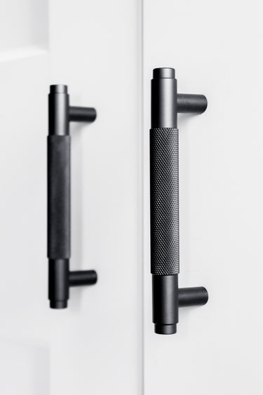 Handgreep Ribbel zwart 160 mm - Boorafstand 128 mm